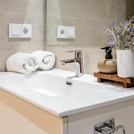 Ae2.2b - Newly Built With Big And Sunny Balcony *