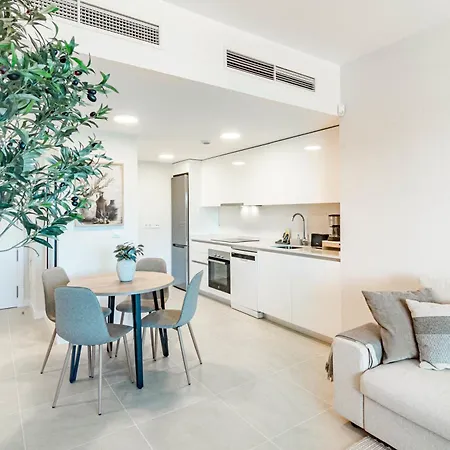 Ae2.2b - Newly Built With Big And Sunny Balcony *