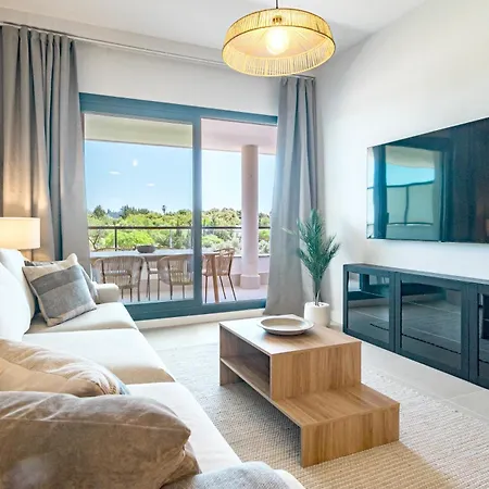 Ae2.2b - Newly Built With Big And Sunny Balcony 埃斯特波纳